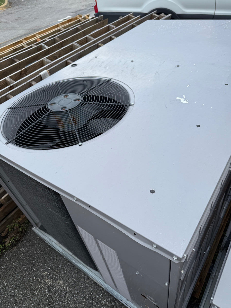 Used Carrier Weathermaker 6-Ton R410A Rooftop Packaged Unit 50FC-M07A2B5-0A0A0